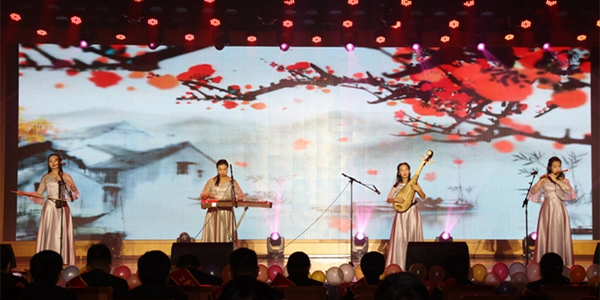 11、股份公司樂(lè)器演奏.jpg